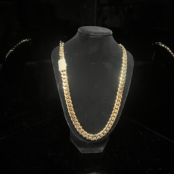 Elegant 10mm Gold Plated Miami Cuban Link Chain Necklace